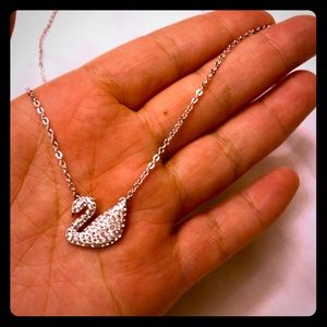 Beautiful swan necklace